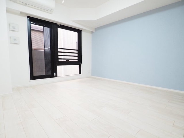 レジディア西小山の居間写真