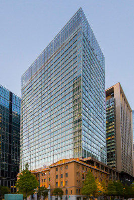 銀行　三菱東京ＵＦＪ銀行 京都支店京都市役所出張所（銀行）まで738m