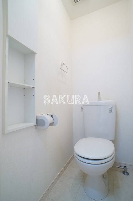 トイレ　落ち着いた色調のトイレです♪