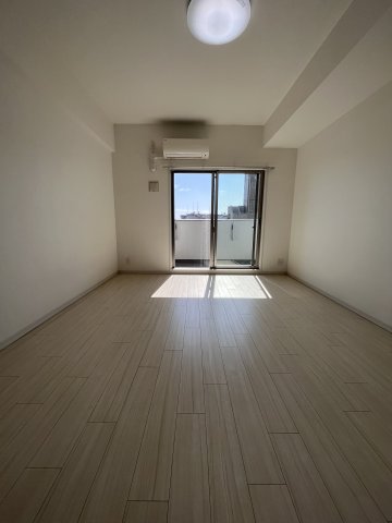 地下鉄長堀鶴見緑地線 蒲生四丁目駅 徒歩5分 11階建 築9年の居間写真