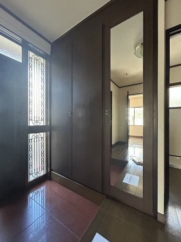 山徳ビルの玄関写真