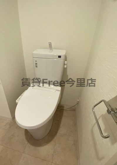 地下鉄今里筋線 緑橋駅 徒歩5分 13階建 築10年のトイレ写真