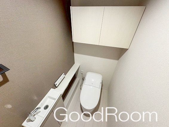 ＪＲ高徳線 佐古駅 徒歩15分 3階建 築4年のトイレ写真