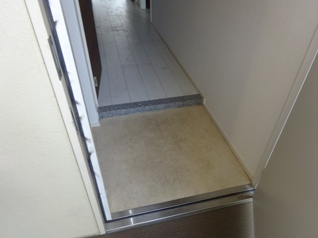 玄関　別部屋参考写真