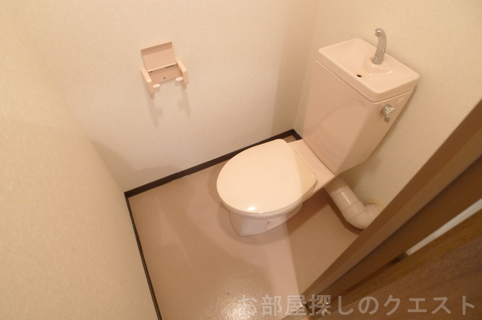 トイレ　（写真は同タイプ）