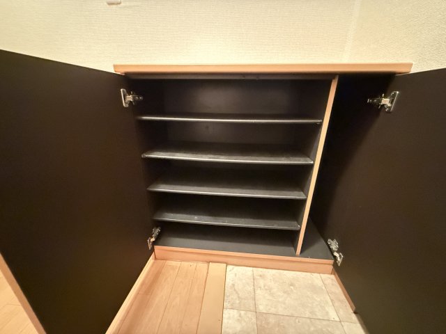 収納　シューズボックス
