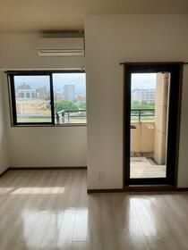 ＪＲ鹿児島本線 竹下駅 徒歩6分 7階建 築35年の居間写真