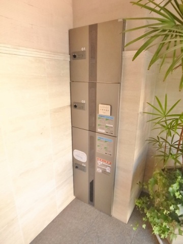 その他設備　ご不在時に便利な宅配ボックスも付いてます。