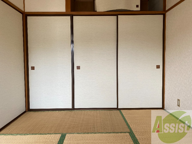 収納　寝室にあったクローゼット。荷物がたくさんあっても大丈夫。