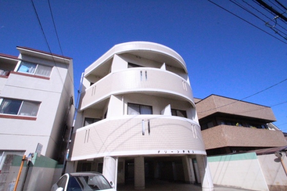 広島市東区牛田中のマンションの建物外観