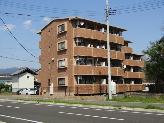 裾野市茶畑のマンションの建物外観