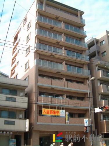 福岡市博多区吉塚本町のマンションの建物外観