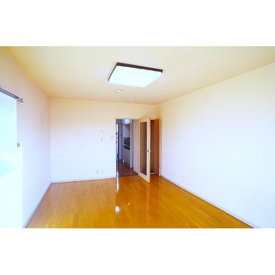 居室・リビング　※写真は同型タイプ別室のものです。現況優先です。