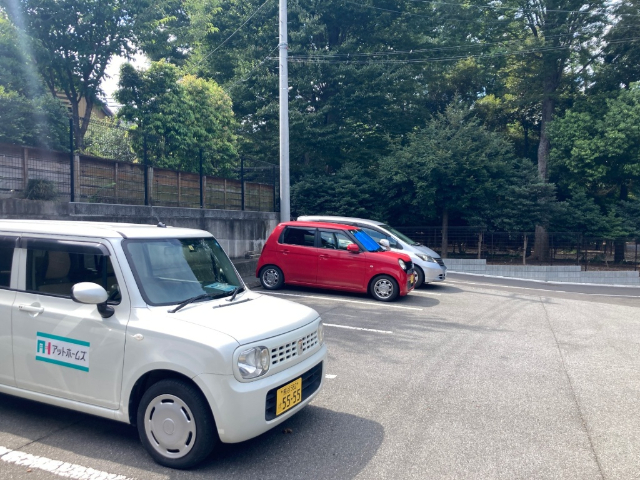 【タキサス上野台の駐車場】