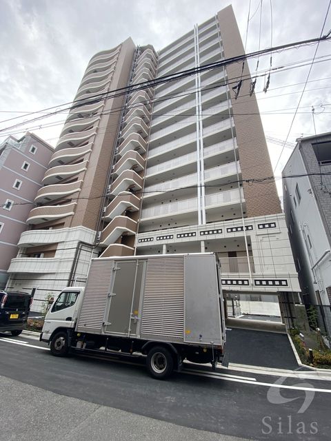 【東大阪市足代北のマンションの建物外観】