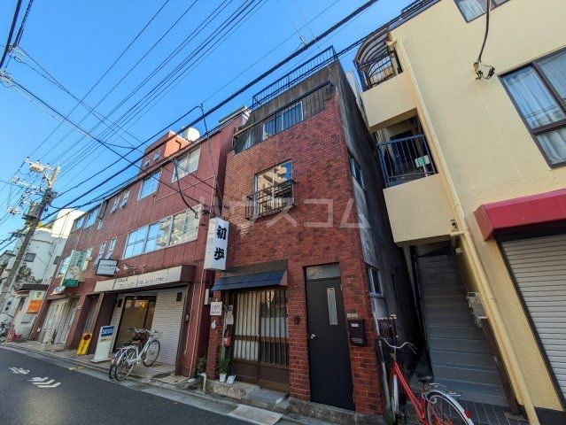 町屋1丁目貸家の建物外観