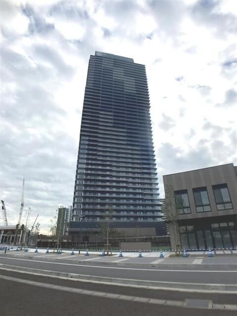 千葉市美浜区若葉のマンションの建物外観