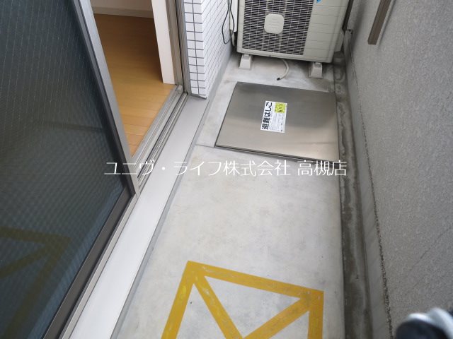 【茨木市新庄町のマンションのバルコニー】