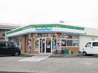 コンビニ　ファミリーマート 日南油津店（コンビニ）まで401m