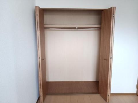 シェリール河崎２　収納　ＣＬ（開）