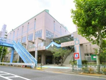 【足立区千住中居町のマンションの小学校】