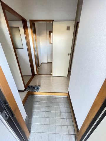 玄関　ゆったりとした玄関です