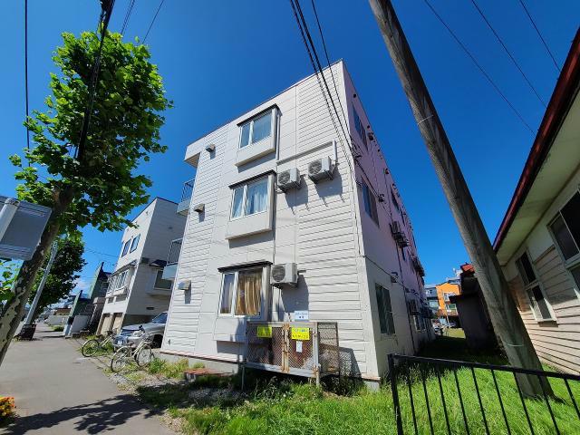 【函館市白鳥町のマンションの建物外観】