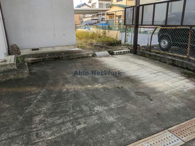 駐車場　駐車場