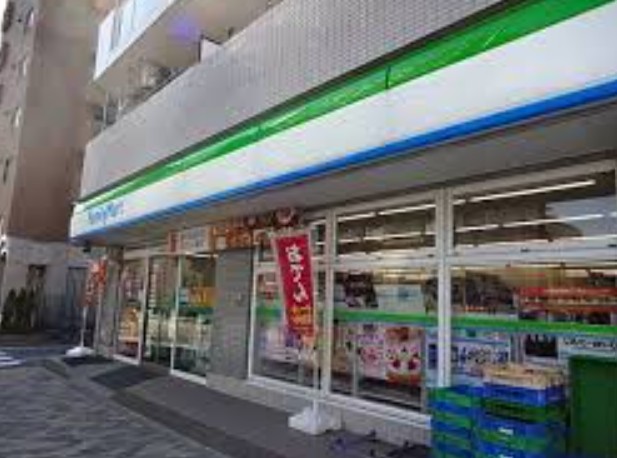 コンビニ　ファミリーマート東砂三丁目店（コンビニ）まで211m