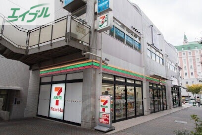 コンビニ　セブンイレブンハートイングランヴィア岡山店（コンビニ）まで340m