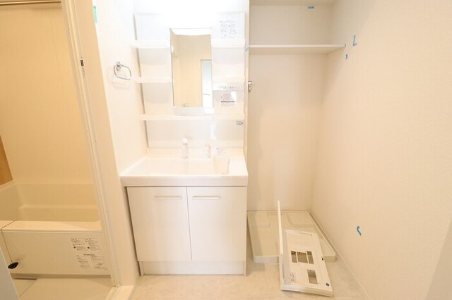 洗面設備　洗髪洗面化粧台