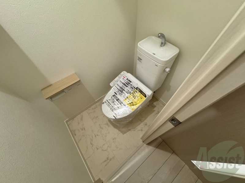 トイレ　シャワートイレになっているので快適です！