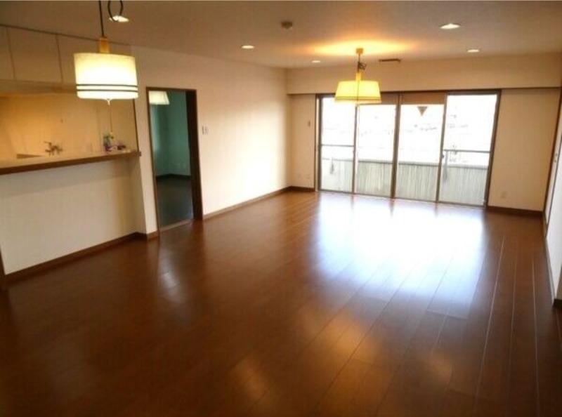 居室・リビング　図面と現状に相違がある場合には現状を優先