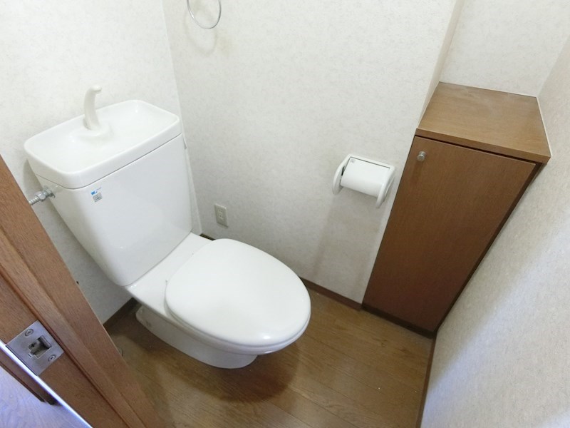 トイレ　収納付きトイレ