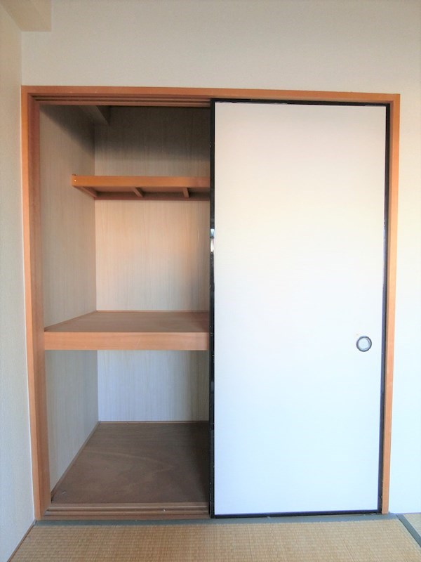 収納　【参考】リフォーム前☆洋室収納
