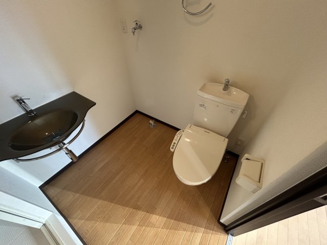 Aレガート神明町Iのトイレ写真