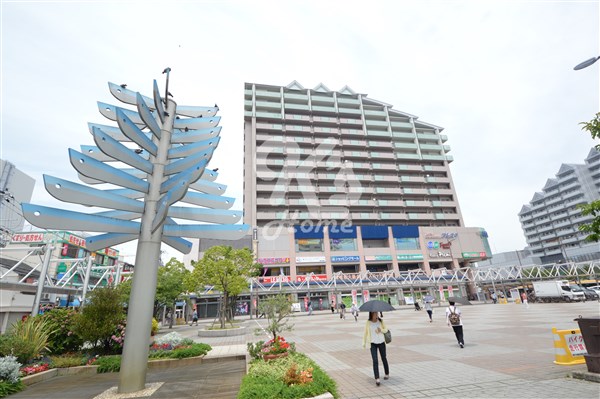 ショッピングセンター　レバンテ垂水１番館（ショッピングセンター）まで62m