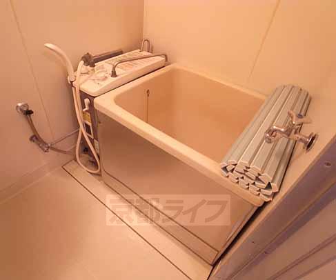 バス・シャワールーム　お風呂です。