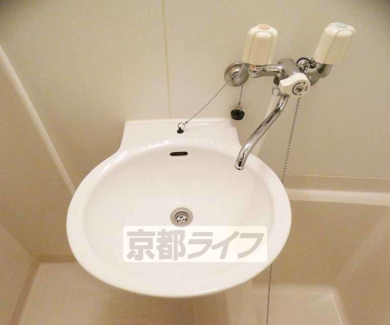 洗面設備　歯磨きはこちらで