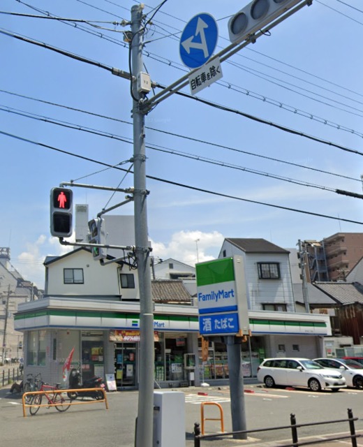 コンビニ　ファミリーマート新今里三丁目店（コンビニ）まで187m