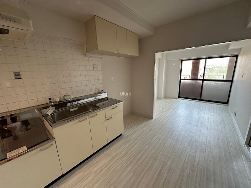 居室・リビング　※別の部屋の写真です。ご参考までに。