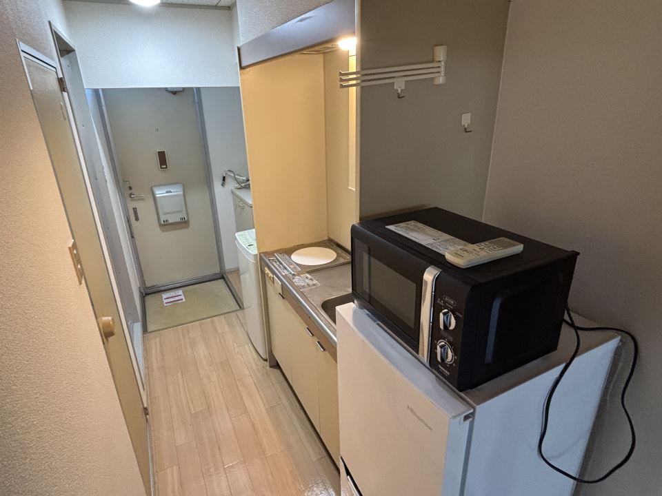 玄関　キッチンとリビングは仕切れます☆