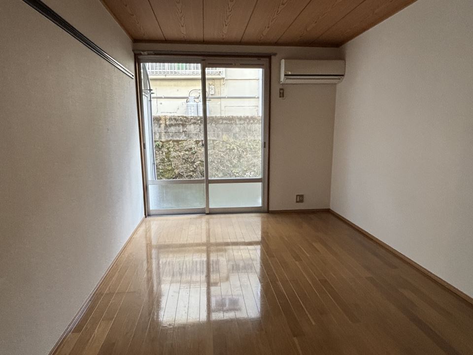 居室・リビング　１Ｆでも明るいお部屋です☆