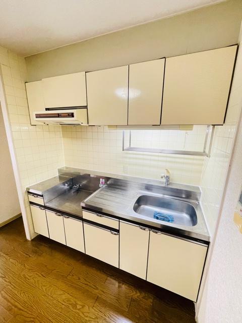 キッチン　※別室の写真です。