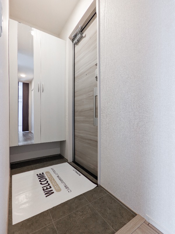 玄関　図面と現状に相違がある場合には現状を優先