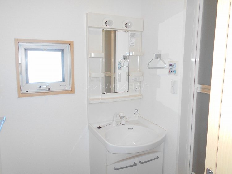 洗面設備　同物件別部屋参考写真です