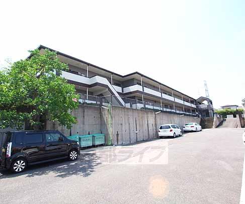 建物外観　ネットは光対応です。