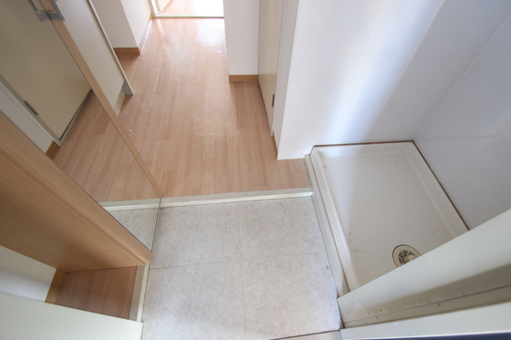 玄関　※別部屋の写真です