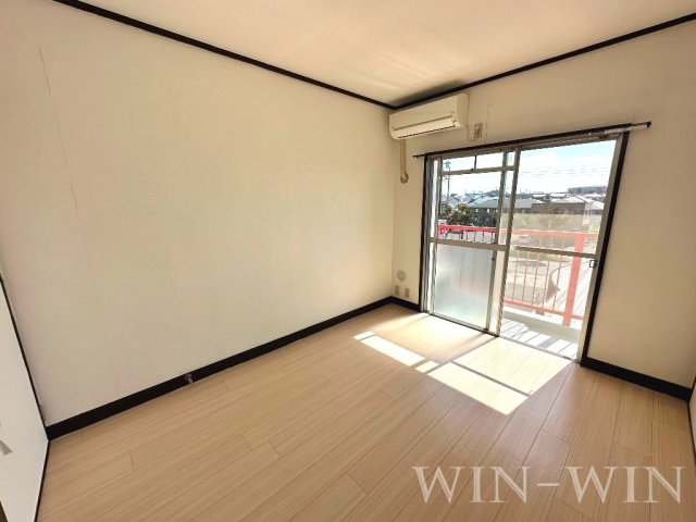 居室・リビング　イメージ（同建物内別部屋の写真です）