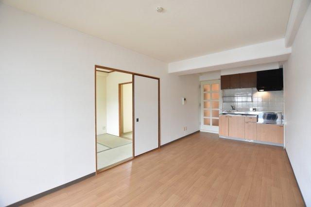 居室・リビング　別号室の画像です。ご参考下さい